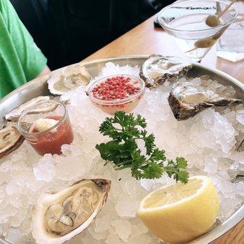 Hudson House - Half dozen oysters - Seafood Near Me - Addison, Texas