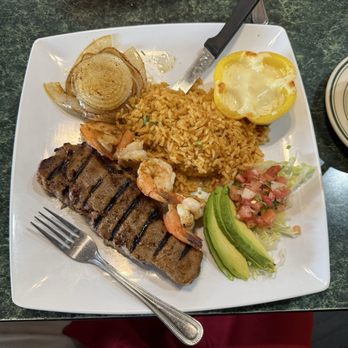 Las Pinatas Kitchen - Surf and turf - Seafood Near Me - Tomball, Texas