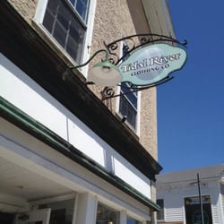 Tidal River Clothing - A cute clothing store in Mystic.