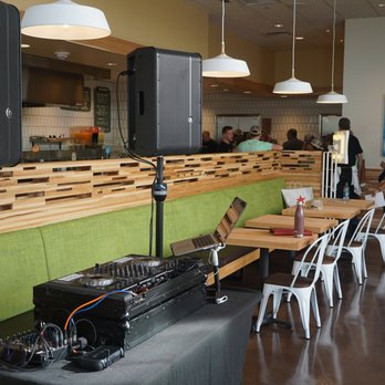 Diamond Sonic - Need a DJ for a corporate lunch or dinner event? Diamond Sonic has done it! - DJs Near Me - Menlo Park, California Diamond Sonic - Need a DJ for a corporate lunch or dinner event? Diamond Sonic has done it! - DJs Near Me - Menlo Park, California