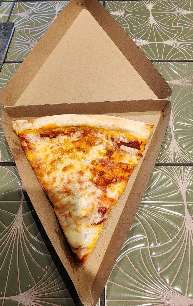 Villa Pizza Logo