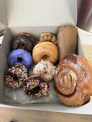 Delicious Donuts & Bagels by null