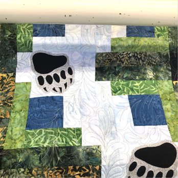 A Quilter's Choice - Freehand feathers - Fabric Stores Near Me - Highlands Ranch, Colorado