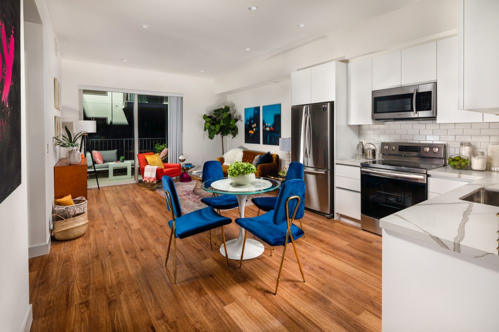 MARIPOSA ON 3RD Updated August 2024 48 Photos & 21 Reviews 269 S