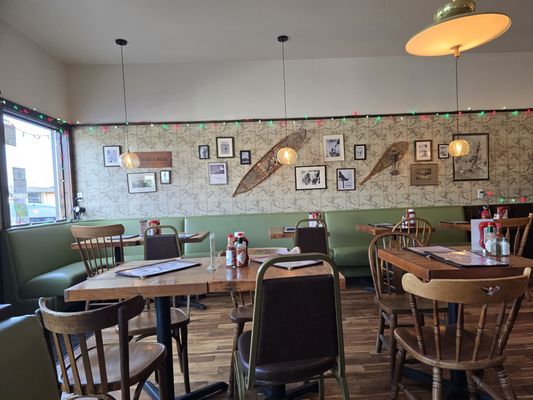 The Alpine Diner and Bar by null