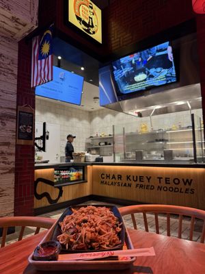 Googgle Man's Char Kuey Teow by null