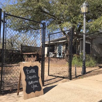 Bella Capelli - Entrance to Bella Capelli Salon - Hair Salons Near Me - Bryan, Texas
