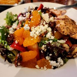 Strawberry salad w tangerines and feta OMG