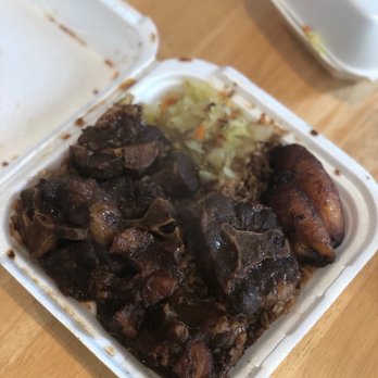 Dat Fire Jerk Chicken - Small oxtail - Caribbean Near Me - Atlanta, Georgia