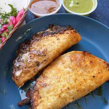 Taconazo Tapatio - Asada & carnitas tacos, mild red and green salsas, pickled onions, fresh cilantro - Tacos Near Me - Oregon City, Oregon Taconazo Tapatio - Asada & carnitas tacos, mild red and green salsas, pickled onions, fresh cilantro - Tacos Near Me - Oregon City, Oregon