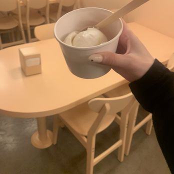 Fifty Licks - Mango Sticky Rice (vegan) - Ice Cream & Frozen Yogurt Near Me - Portland, Oregon Fifty Licks - Mango Sticky Rice (vegan) - Ice Cream & Frozen Yogurt Near Me - Portland, Oregon