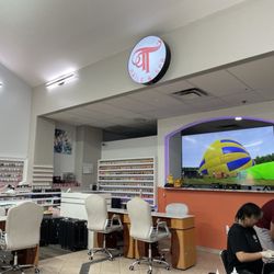 Golden Nails - HUGE TV
