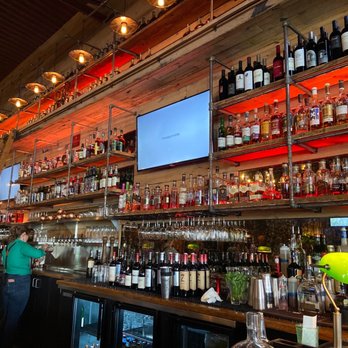 Carson's Food & Drink - On Main