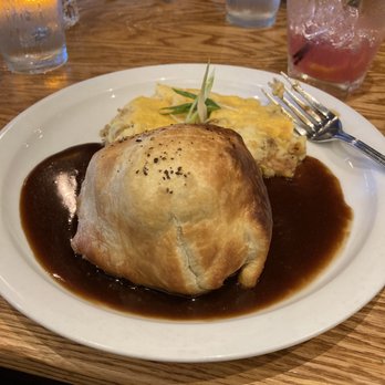 Wiley's Downtown Bistro - Beef Wellington - New American Near Me - Spokane, Washington Wiley's Downtown Bistro - Beef Wellington - New American Near Me - Spokane, Washington
