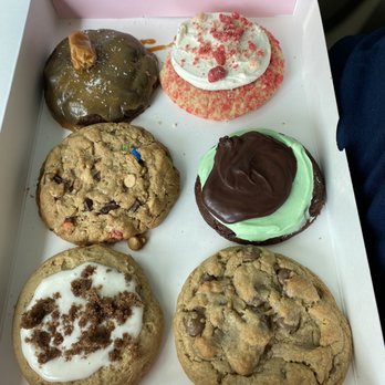 Crumbl - Norman - Bakeries Near Me - Norman, Oklahoma Crumbl - Norman - Bakeries Near Me - Norman, Oklahoma