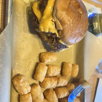 Buffalo Wild Wings - Great juicy classic cheeseburger with two patties and taste tots. Served good. - Sports Bars Near Me - Elkhart, Indiana