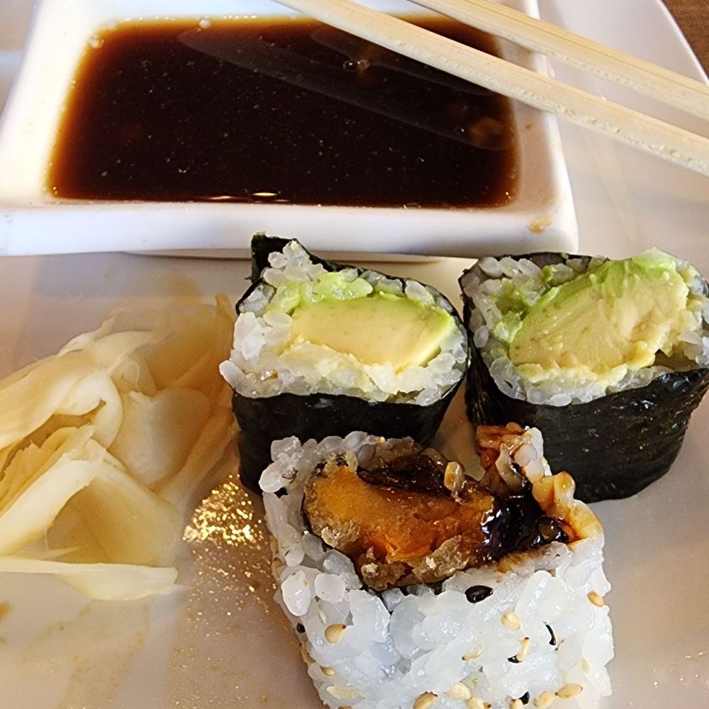 Fontana Sushi - Sushi Bars Near Me - Centennial, Colorado