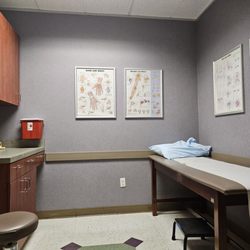 Texas Orthopedics - A patient room