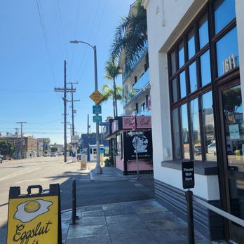 Eggslut - Breakfast & Brunch Near Me - Los Angeles, California