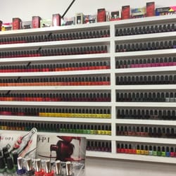 Nail Factory - Muchos esmaltes OPI