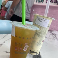 Winnie Tea Bar - Matcha Creme Brulee Milk Tea / Mango Green Tea