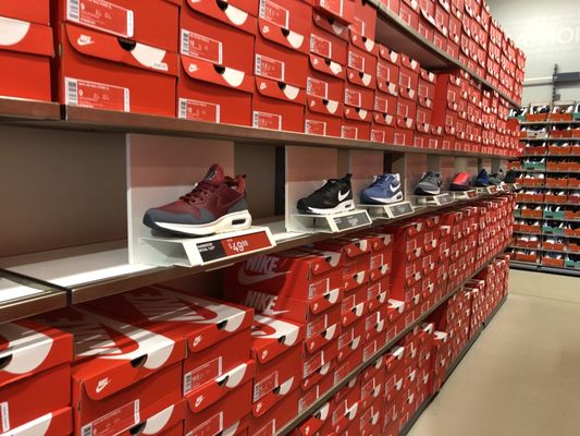nike outlet vero