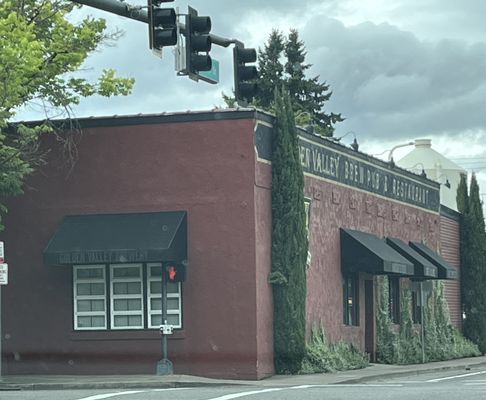 Golden Valley Brewery & Restaurant by null