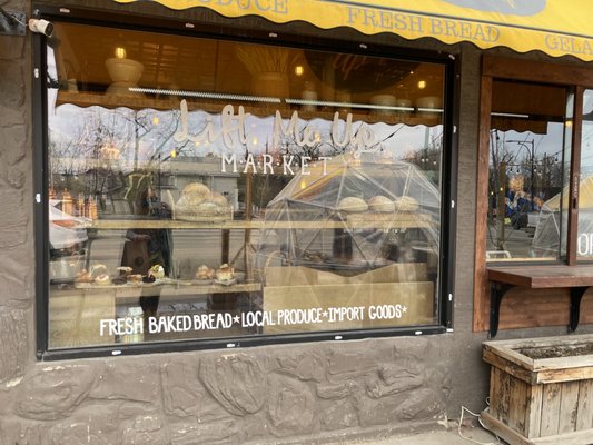Tiramisu Bistro by null