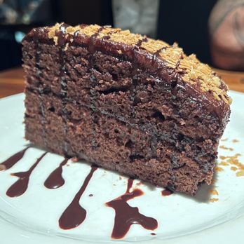 Doc B's Restaurant + Bar - Rob's Double Decker Chocolate Cake - Bars Near Me - Coral Gables, Florida