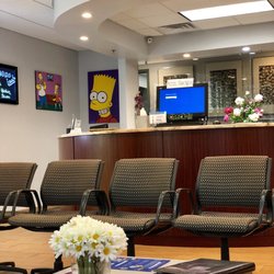 Forever Smiles: Yan Razdolsky, DDS, BSD - Waiting area