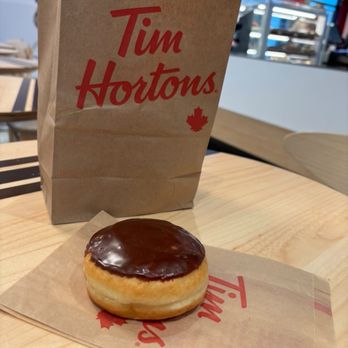 Tim Hortons - First time here enjoyed yummy baked goods and cofee.Especially this Boston cream,thank to Nevaeh lovely young lady recommend this to me. - Breakfast & Brunch Near Me - Austin, Texas