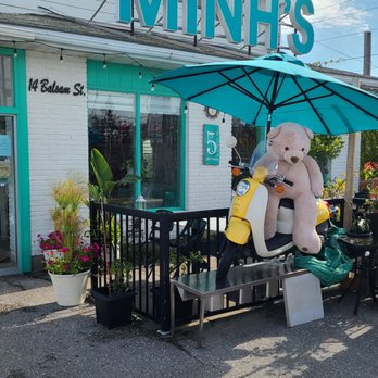 Minh's - Storefront - Vietnamese Near Me - Collingwood, Ontario