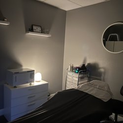Mary Alex Body And Soul - Treatment room