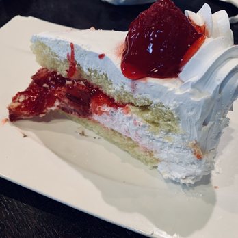 Manny's Diner - Strawberry Shortcake! - Diners Near Me - Clark, New Jersey