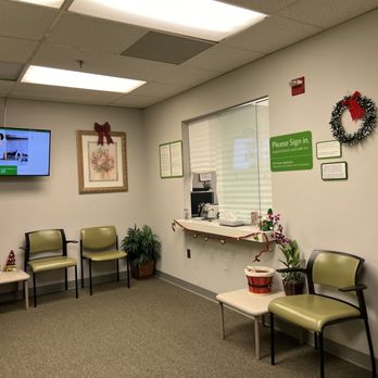 Quest Diagnostics - Waiting room - Laboratory Testing Near Me - Annandale, Virginia