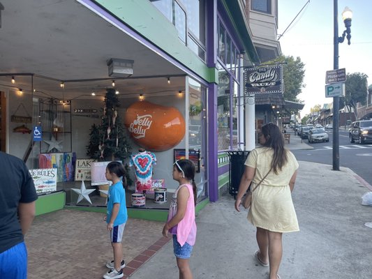 The Candy Vault by null