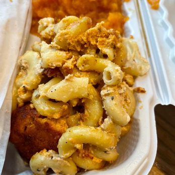 Dodah’s Kitchen - Mac and Cheese - Soul Food Near Me - Mount Rainier, Maryland