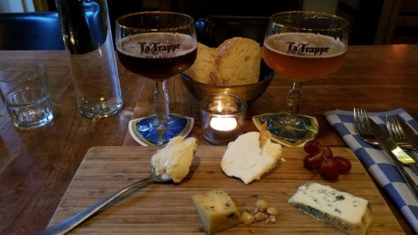 Bistro Madeleine by null