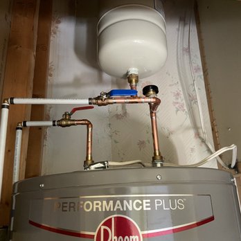 Jeff's Plumbing - Thermal expansion tank on hot water tank - Plumbing Near Me - Abbotsford, British Columbia