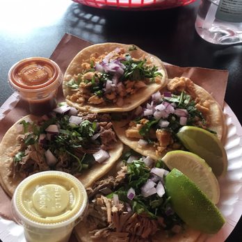 El Macho Tacqueria & Restaurant - Carnitas Taco (2) & Pollo Taco (2) - Tacos Near Me - Harrison, New Jersey