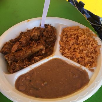 La Mejor - Spicy costillas plate with rice, beans and fresh made corn tortillas ($8.49) - Breakfast & Brunch Near Me - Farmersville, California