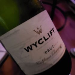 M Lounge - Champagne on hand