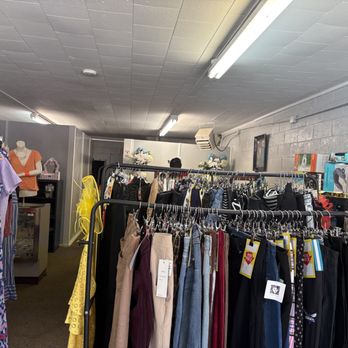 Luxury Treasure Boutique - Women's Clothing Near Me - Lincolnton, North Carolina Luxury Treasure Boutique - Women's Clothing Near Me - Lincolnton, North Carolina