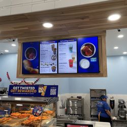 Auntie Anne's - Interior View
