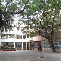 鄧鏡波學校 - 鄧鏡波學校內
