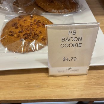 Maui Banana Bread  - the price of the bakery - Bakeries Near Me - Lahaina, Hawaii