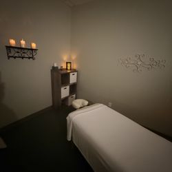 Therapeutic Hands Massage