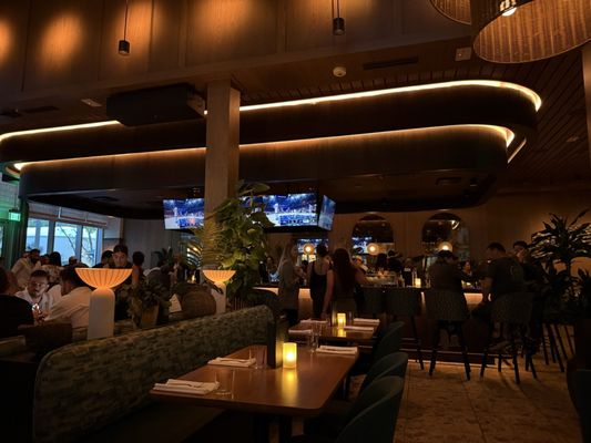 Earls Kitchen + Bar by null