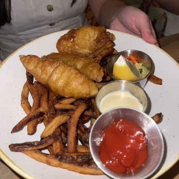 Monkeypod Kitchen - Pete's Fresh Fish & Chips - New American Near Me - Lahaina, Hawaii Monkeypod Kitchen - Pete's Fresh Fish & Chips - New American Near Me - Lahaina, Hawaii