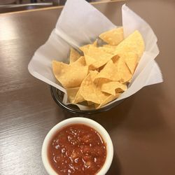 Vallarta Mexican Restaurant - Chips and salsa